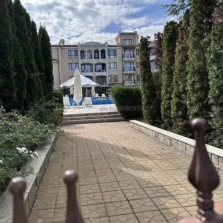 Vip двустаен апартамент,1а линия * Sozopol