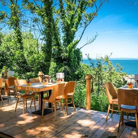 Vip двустаен апартамент,1а линия * Sozopol